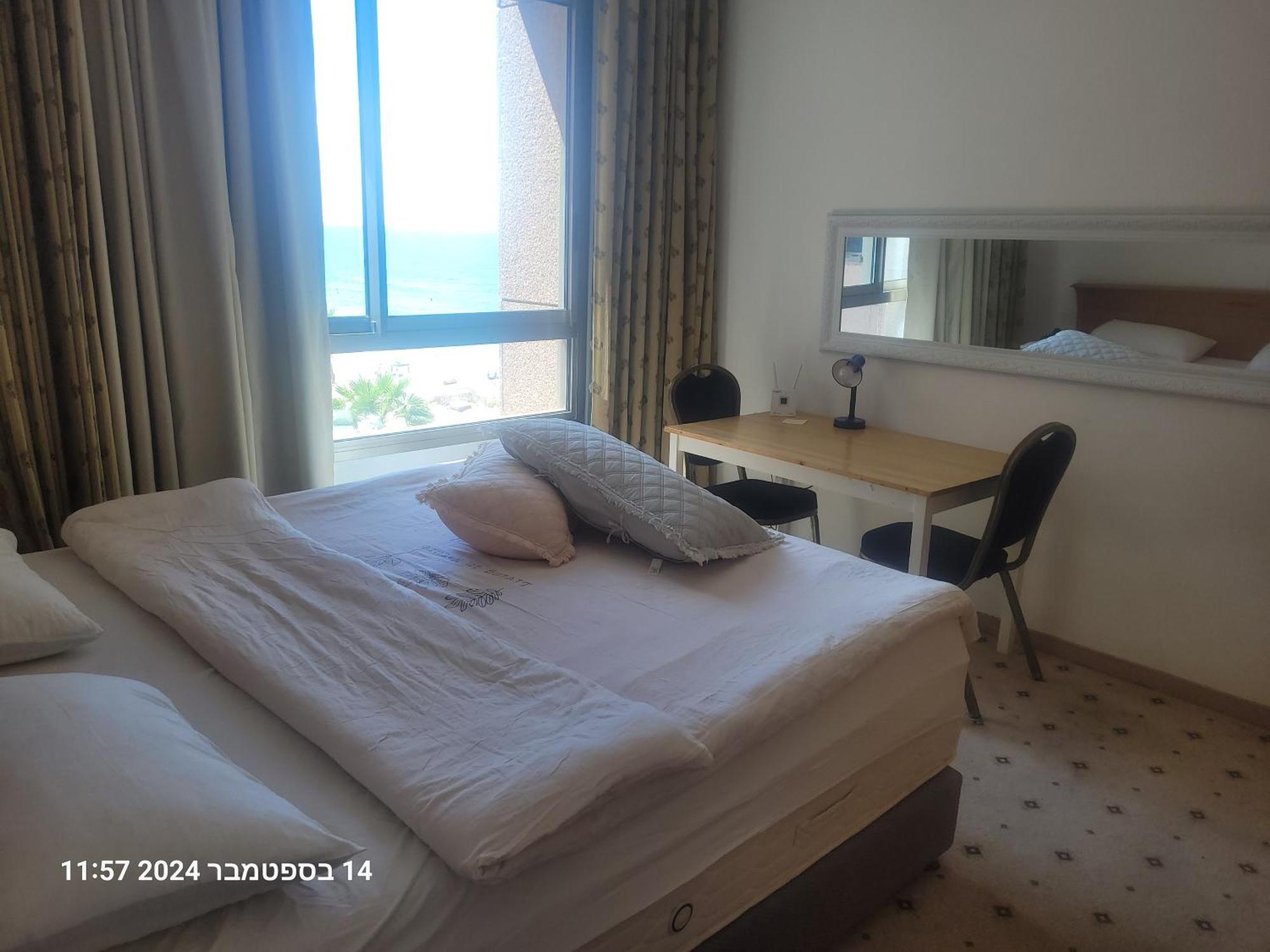 Beach Apartments Хайфа Екстер'єр фото